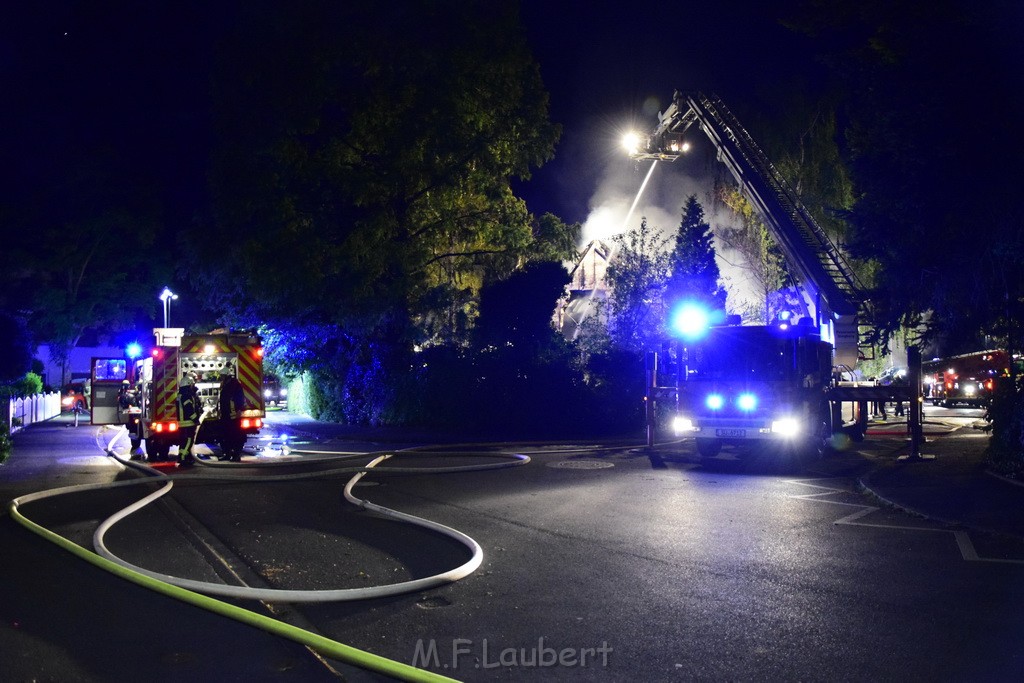 Grossfeuer Einfamilienhaus Siegburg Muehlengrabenstr P0174.JPG - Miklos Laubert